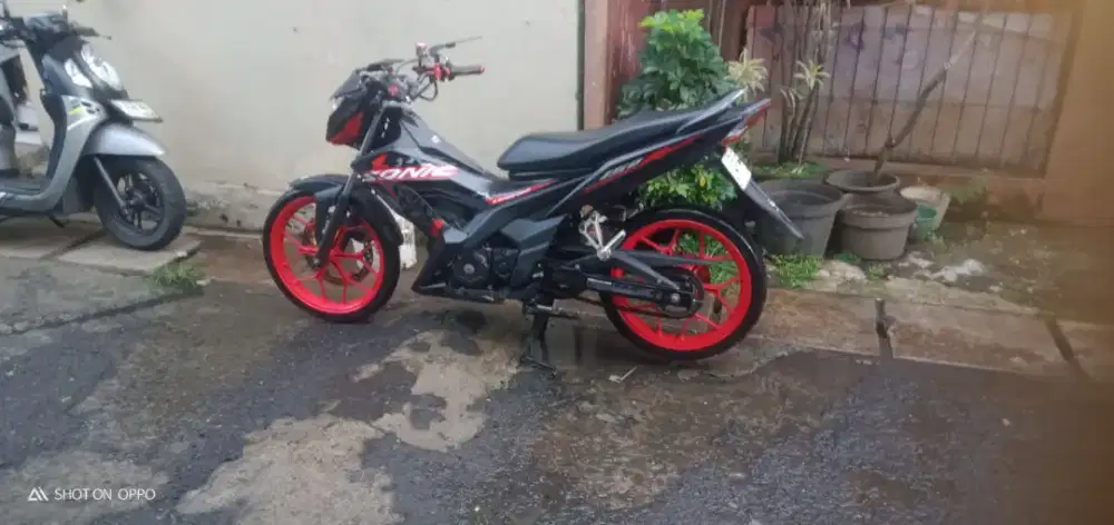 Honda sonic 150cc tahun 2023
