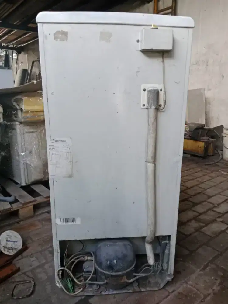 Kulkas Toshiba 1 pintu model GF-d159 white