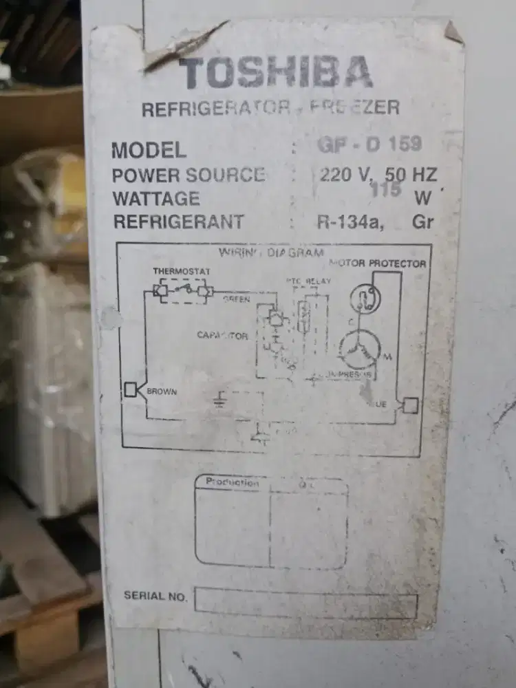 Kulkas Toshiba 1 pintu model GF-d159 warna putih