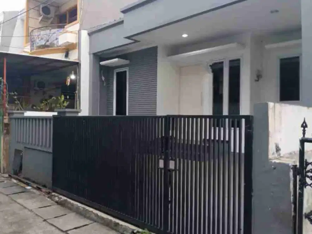 Disewakan rumah minimalis jalan 1 mobil, uda tinggi dari jalan di kelapa gading jakut