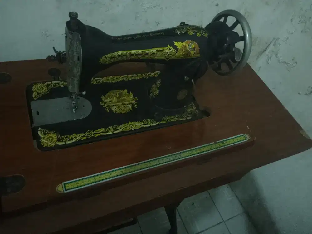 Mesin jahit manual roda