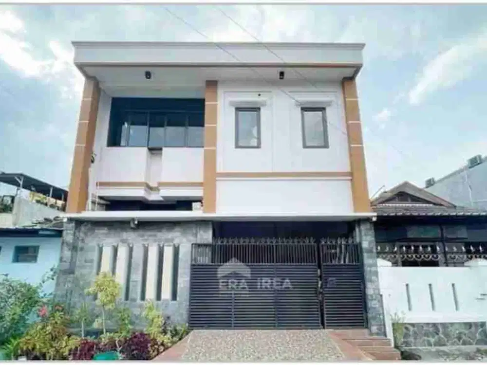 rumah 2lantai  Dijual  solo di Langenharjo solo baru