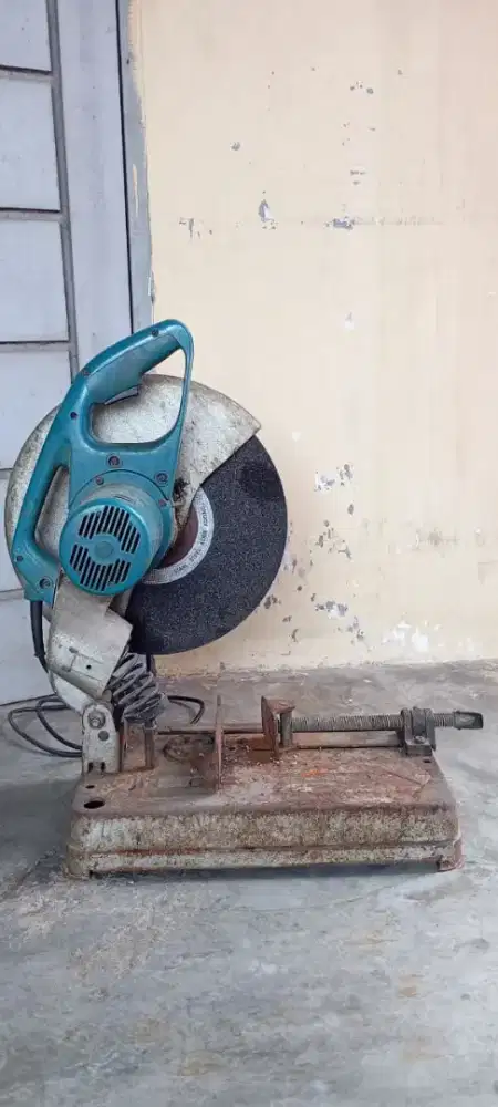 Mesin Gergaji Gerinda Duduk