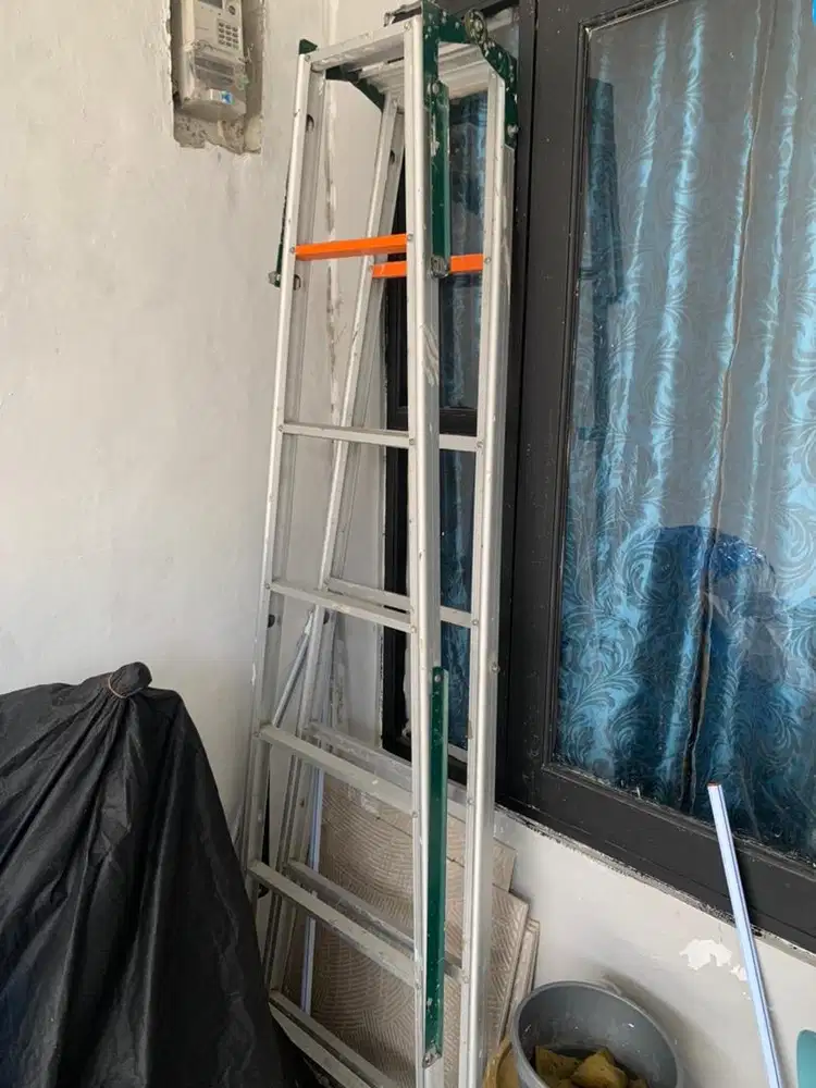 Tangga lipat ukuran 2 meter