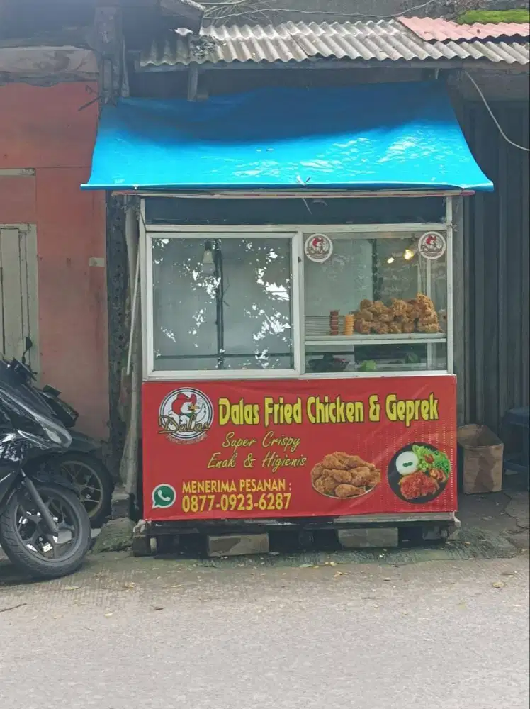 GEROBAK BEKAS FRIED CHICKEN KONDISI BARU 2 BULAN DI PAKAI (FULLSET)