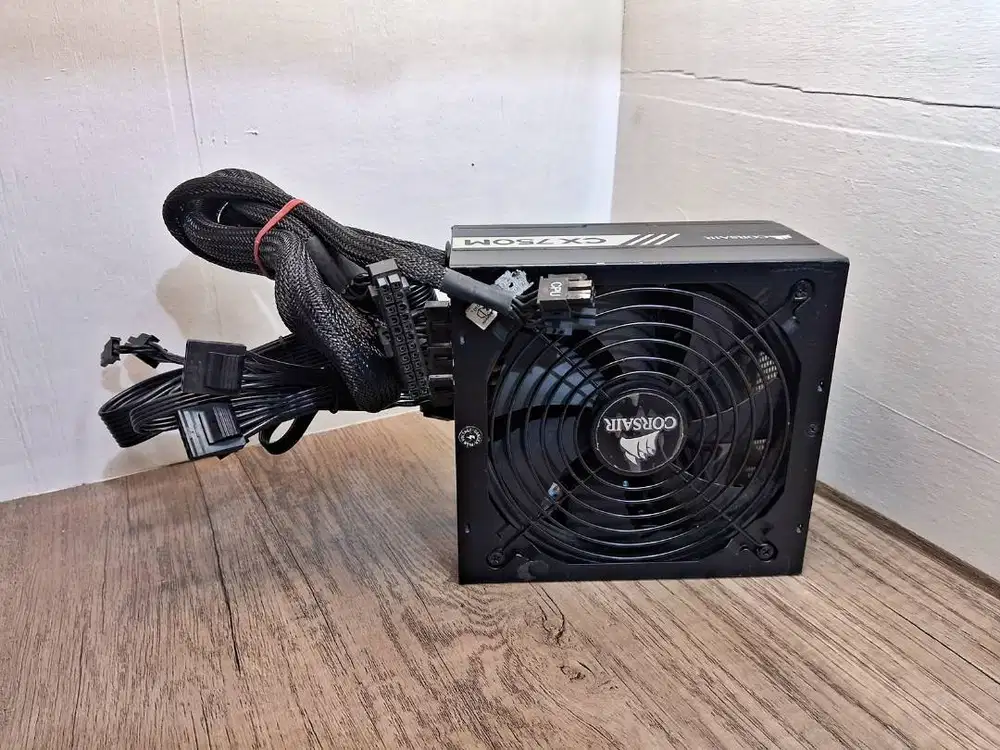 SISA 1 - PSU CORSAIR CX750M 80+ BRONZE