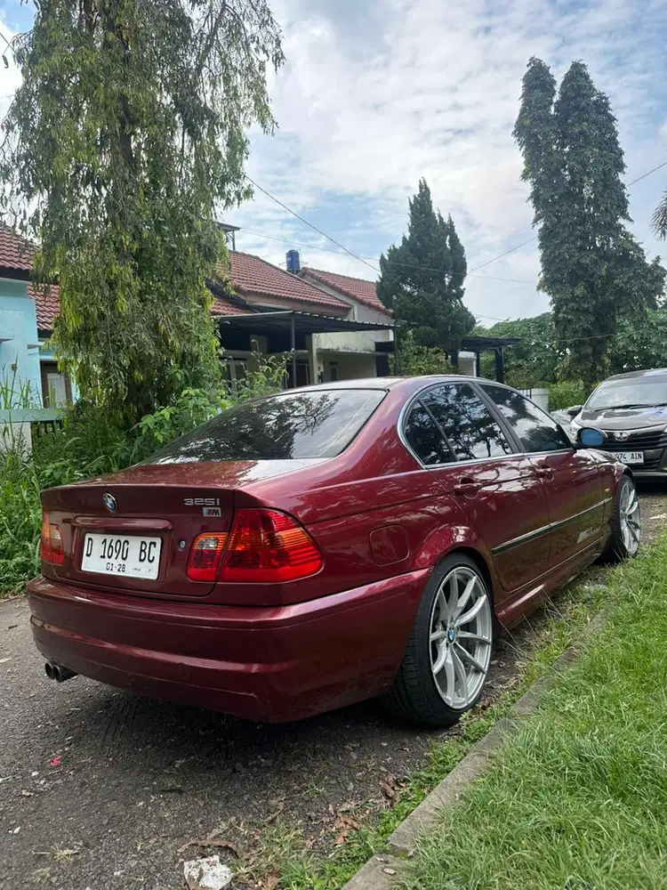BMW 325i 2001 Bensin
