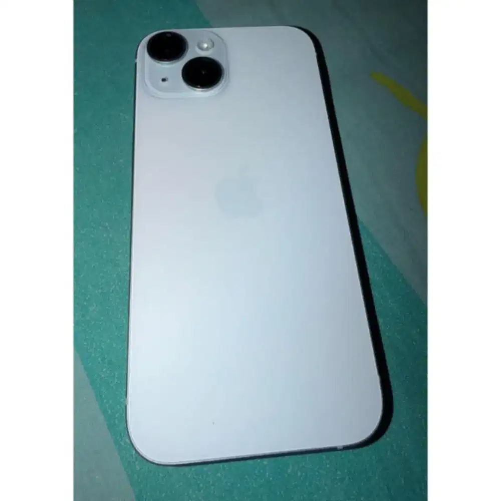 Dijual Iphone 15 256G baru 8bln pemakaian,masih ada dus dan kabel data