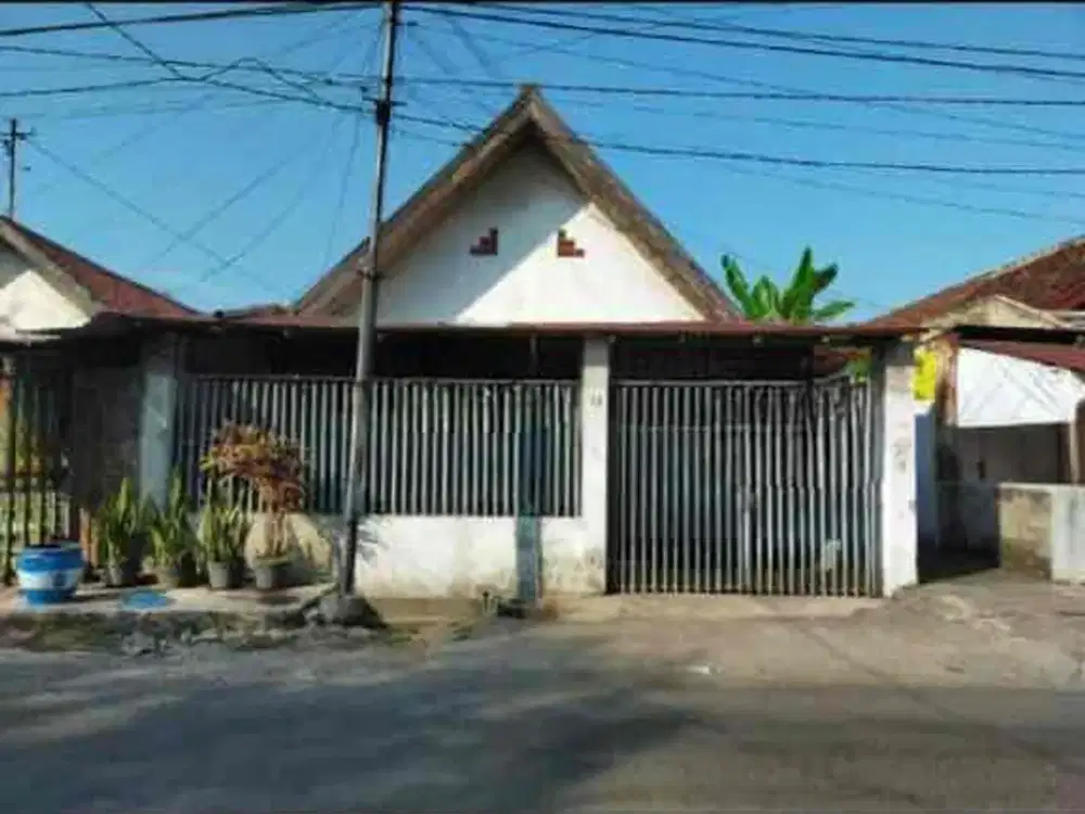 Dijual rumah petemon barat lokasi  strategis daerah ramai cocok untuk kos2 an