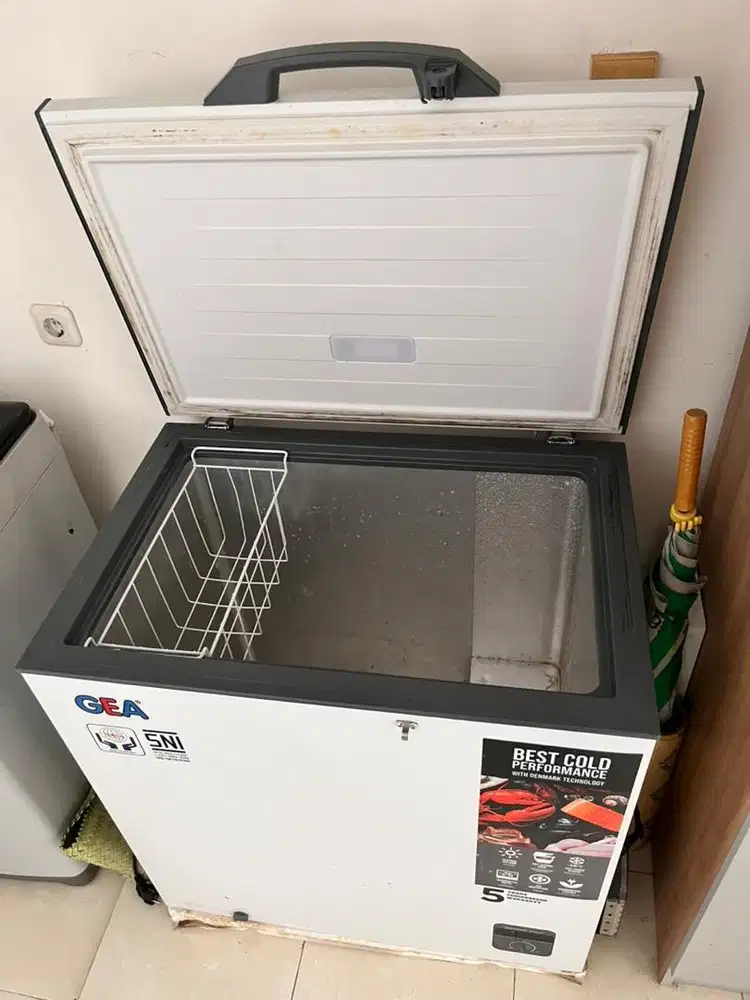 GEA Chest Freezer 210 L - AB 208 R