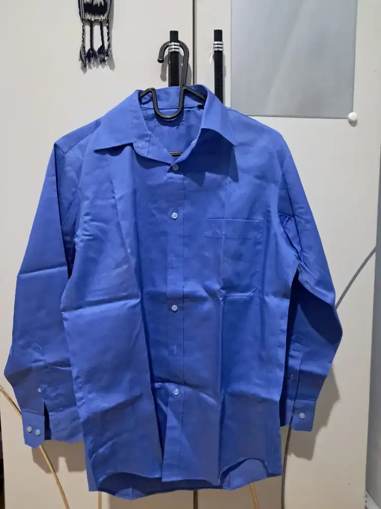 Kemeja Kantor Pierre Cardin M