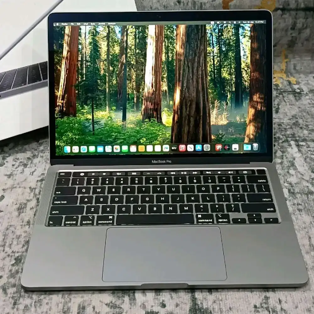 MacBook Pro TouchBar 13 2020 Core i7 32GB 512GB Gray Fulset Like New