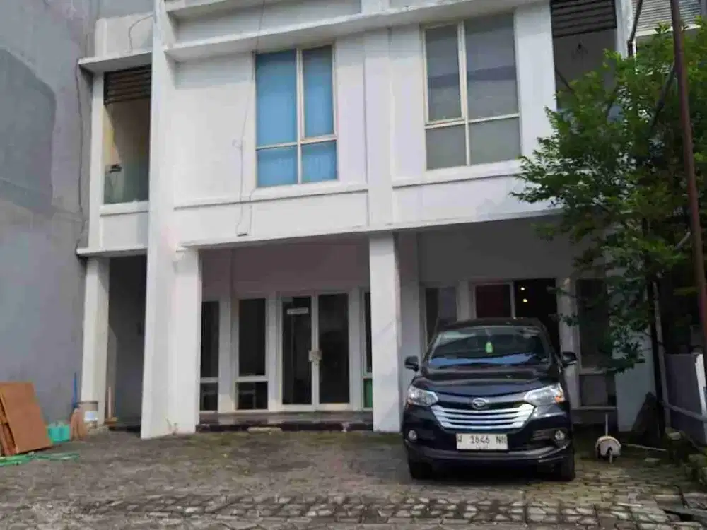 Dijual/Disewakan 2 Unit Ruko jejer
MANYAR RAYA RESORT GRESIK