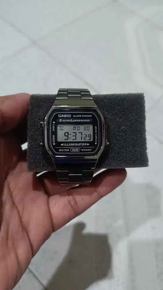 Preloved Casio A168WGG rare good condition