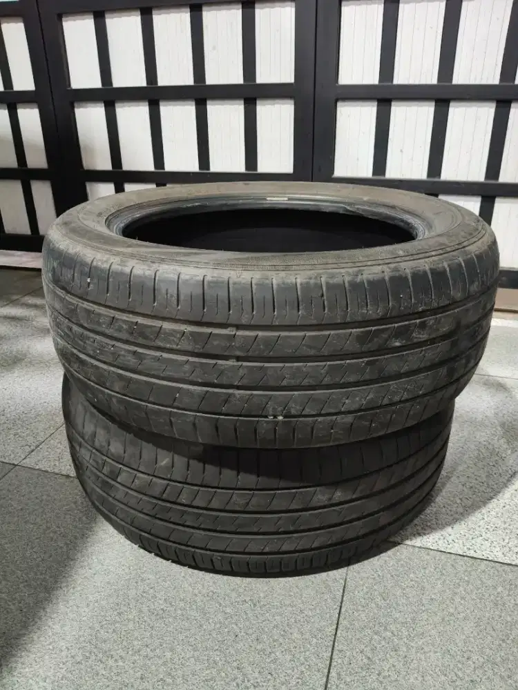 BAN DUNLOP size 17  215/55 ex HRV