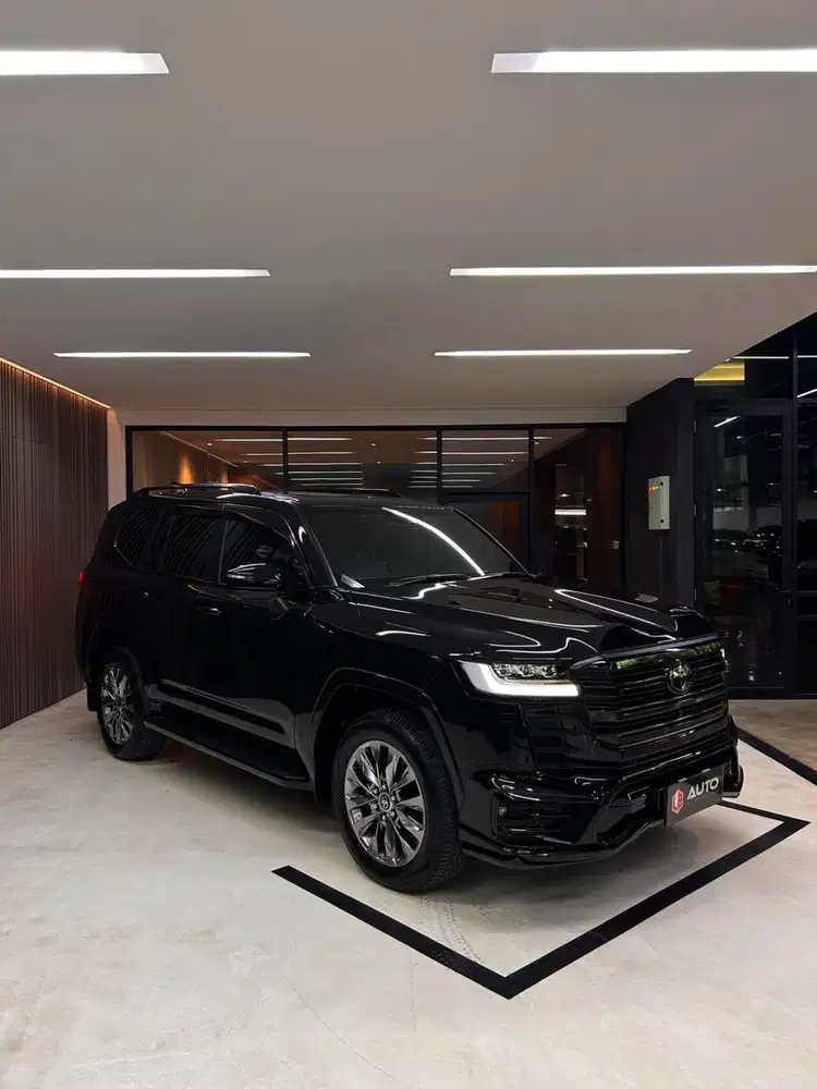 Toyota Land Cruiser LC300 VXR 2026 LC Hitam Km2rb Nik 2025 B88NMH