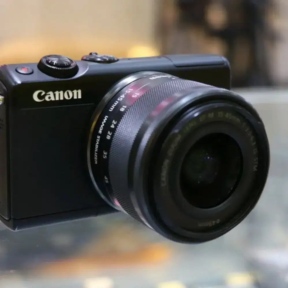Canon Mirrorless EOS M100