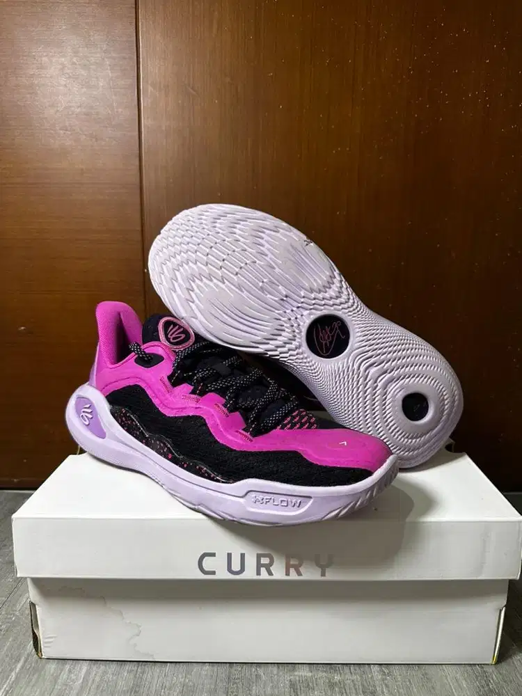 Jual Pensiun UA Curry 11 Pink Jarang Pake 43 / US 9.5
