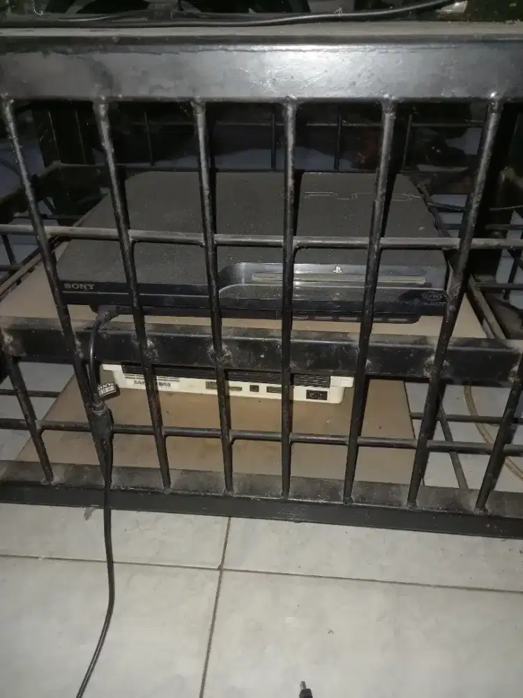 Playstation 3 500 GB dan tv samsung 32 inchi