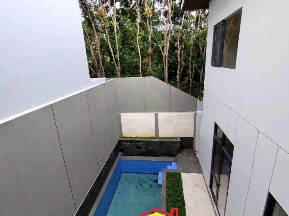 Rumah Cantik Sektor 9 Kolam Renang Pribadi (SP 0440 IA)