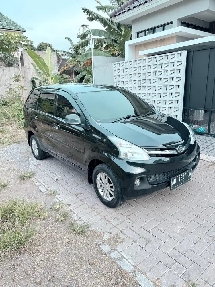 Xenia R Delux 2011 Low KM istimewa