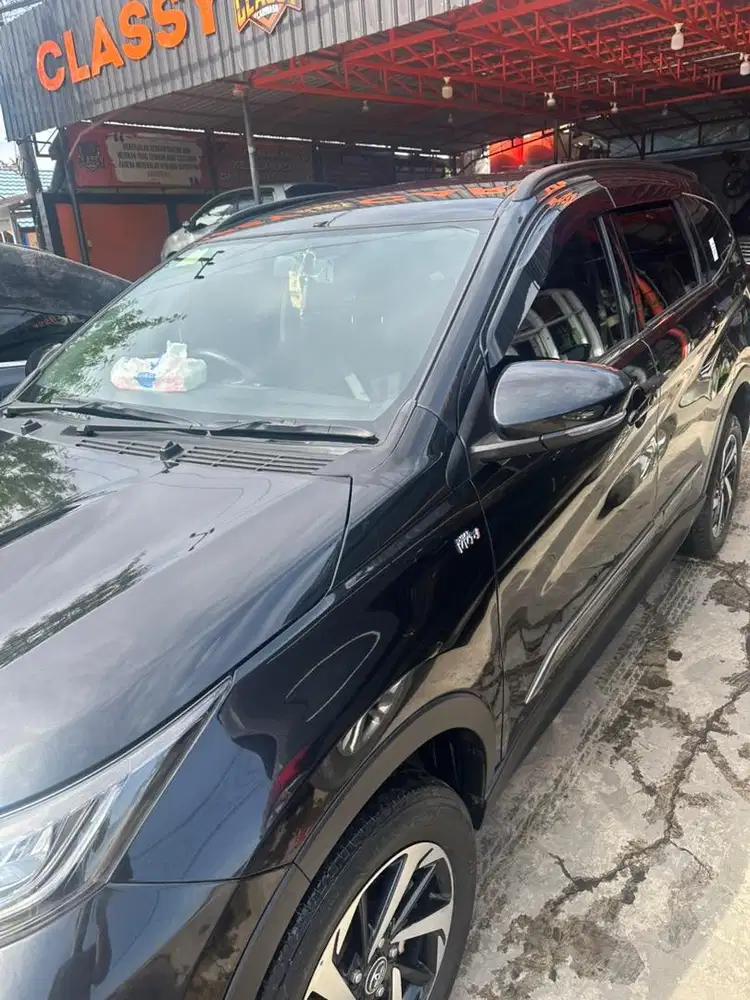 Jual Mobil Yoyota Rush