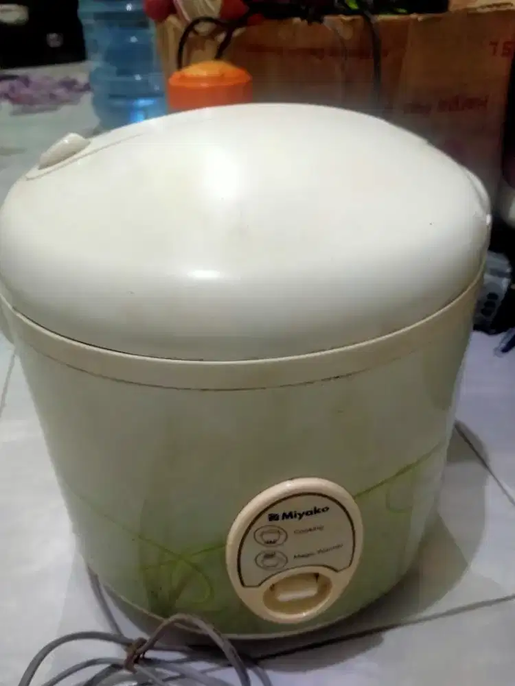 Magic com Miyako ukuran 1,8 liter