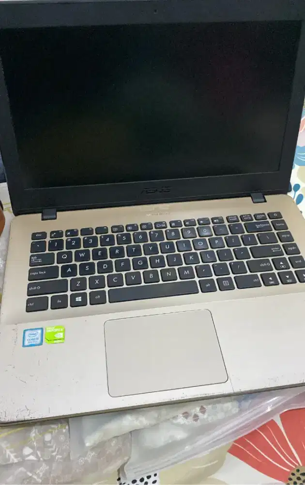 Laptop asus A442U core i5 gen 8 ram 8gb