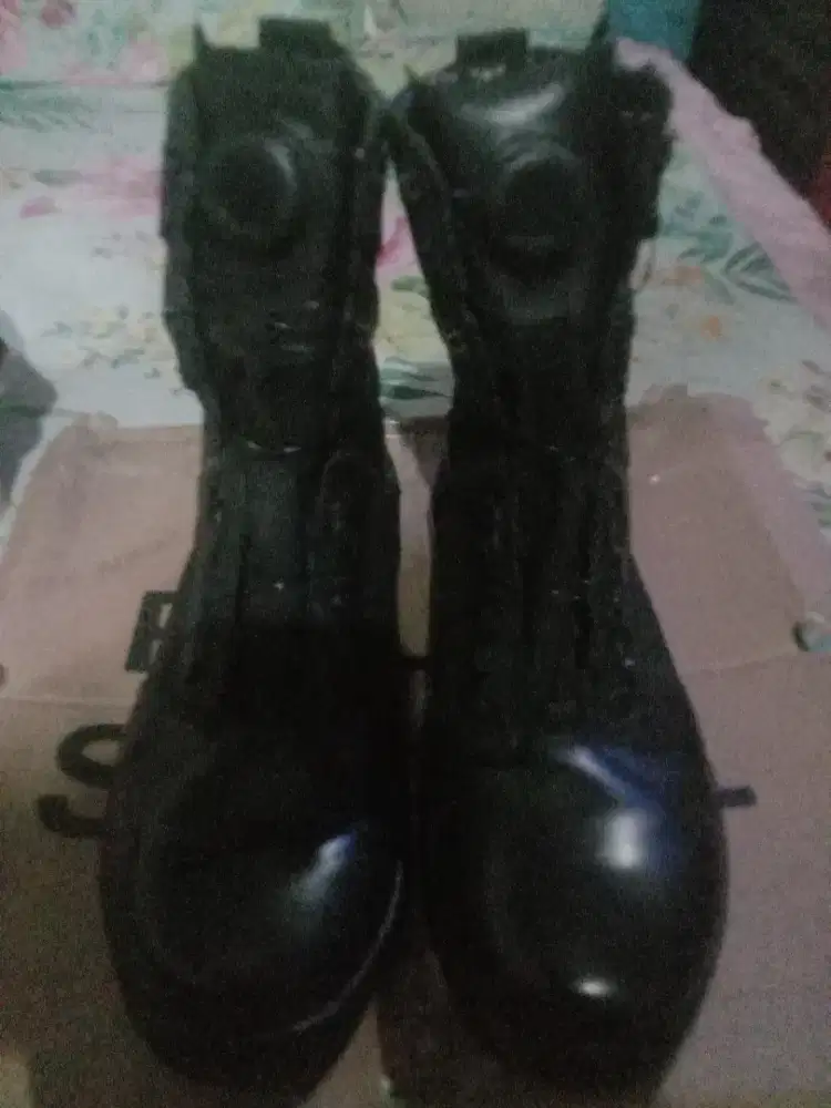 Di jual sepatu dinas pdl