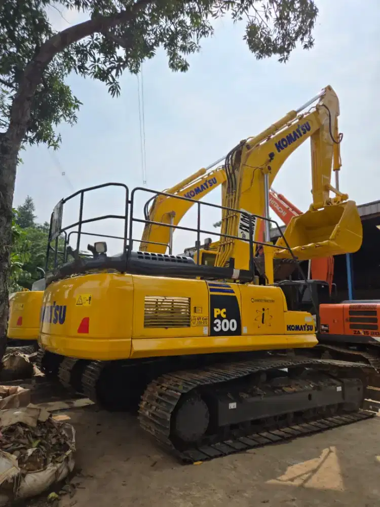 excavator komatsu pc300-8