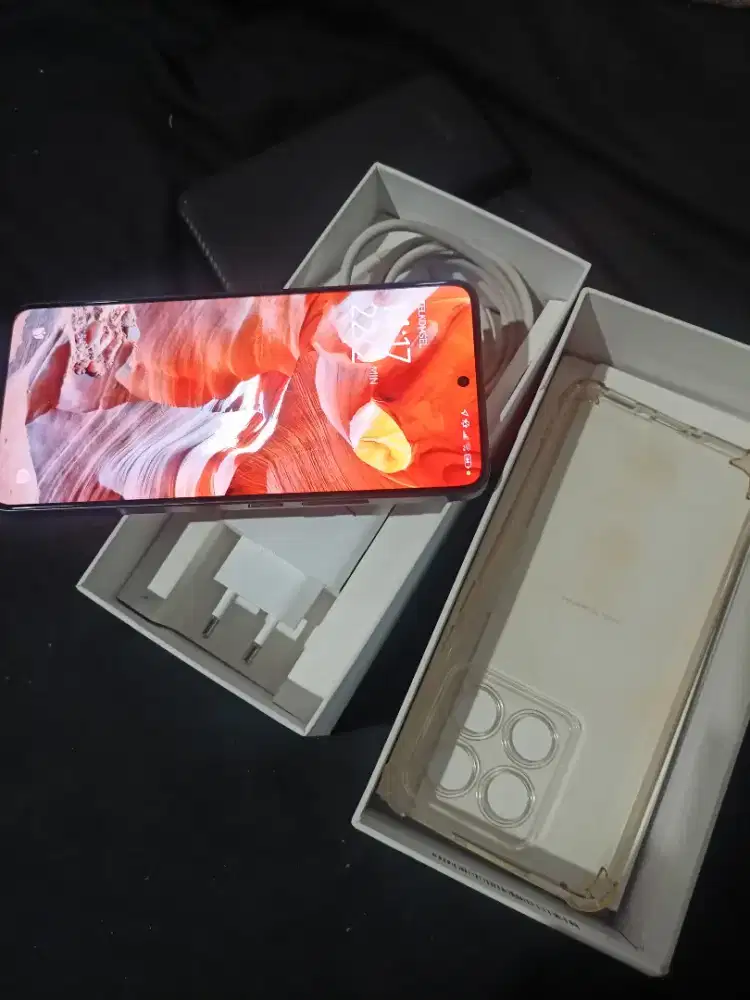 Xiaomi 14t 12/256 lengkap mulus