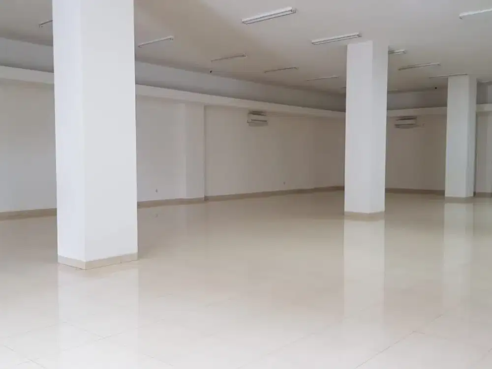 Bangunan di Raya Jemursari Ada lift Schindler AC-CCTV-Lampu