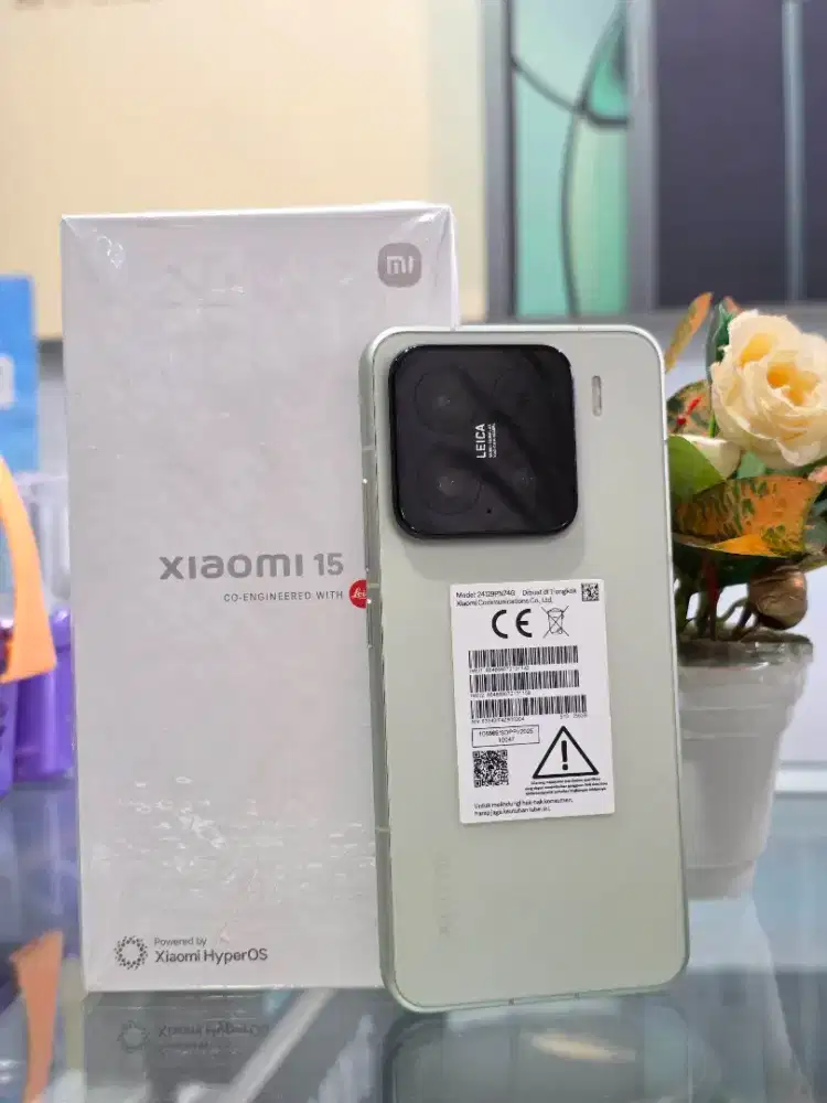 Second Xiaomi 15 12/256GB Muluuss Garansi Resmi Xiaomi Indonesia