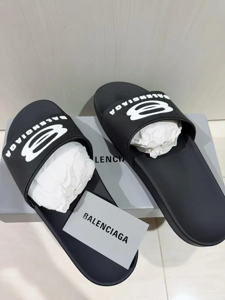 Balenciaga Pool Slide Logo Unity Icon Black
