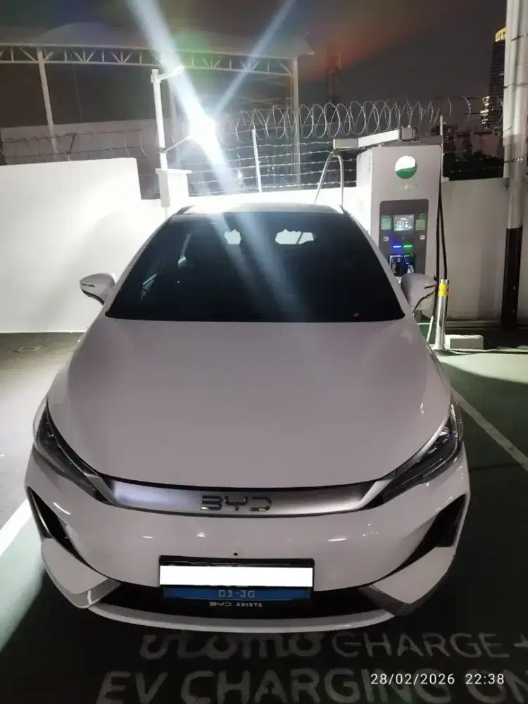 Sewa mobil / jam BYD m6 superior