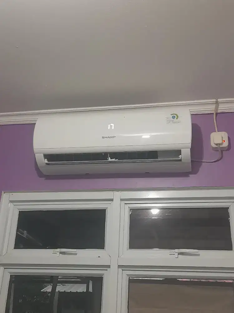 AC 1 pk Sharp seperti baru