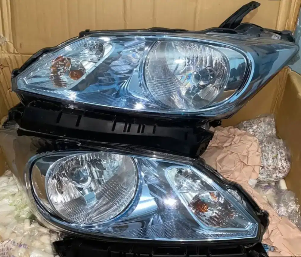 Headlamp honda freed