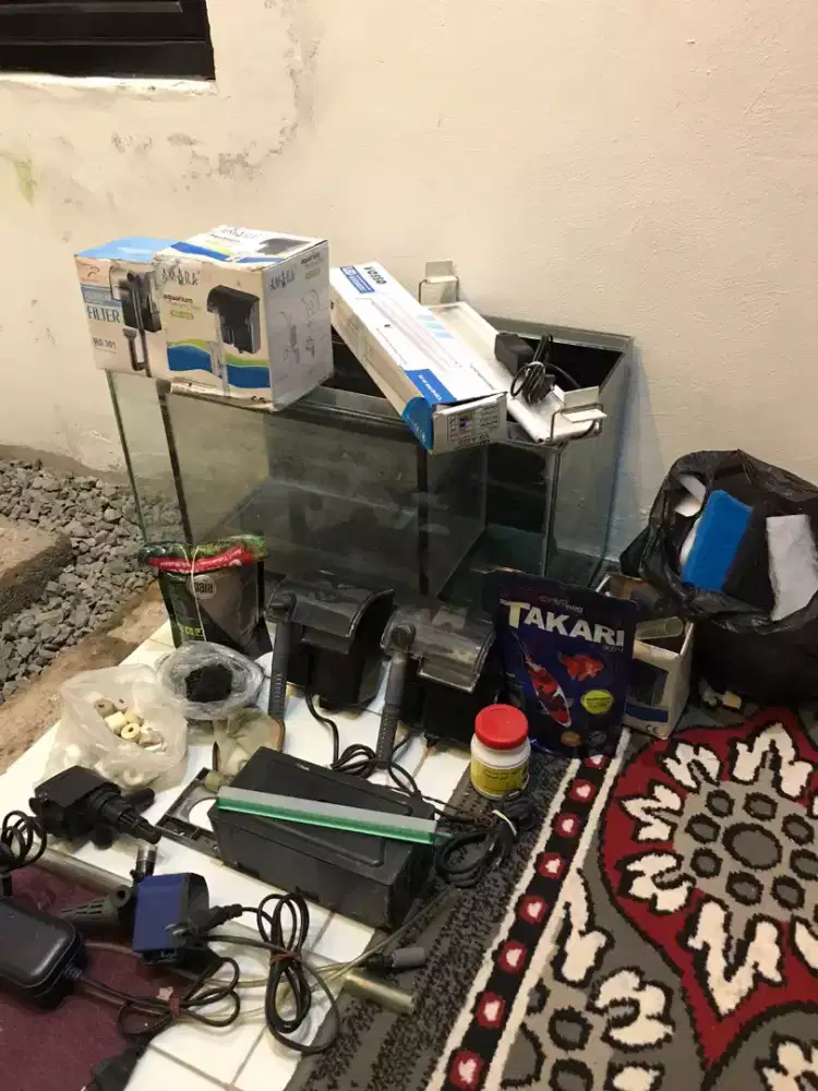 Dijual aquarium 2 set