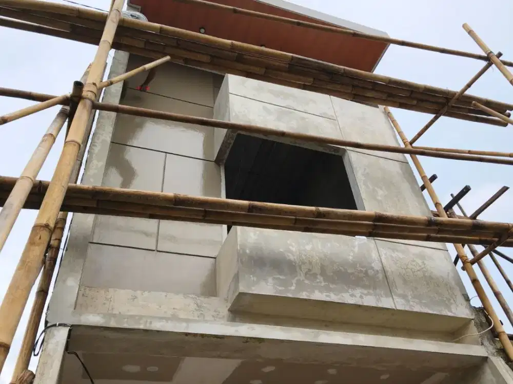 Rumah murah 2 LT Cluster Ciledug Pinggir jalan raya dekat Tol Green lake city ciledug