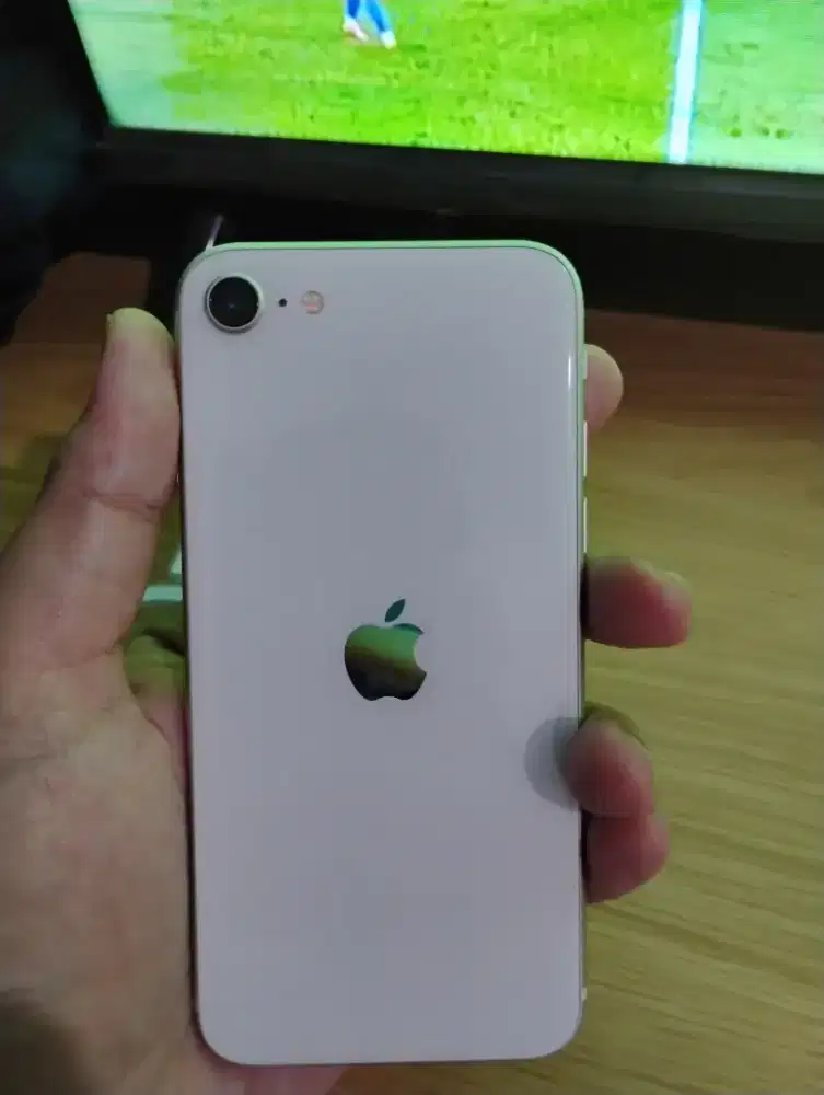 iPhone se 3 2022 64gb ibox