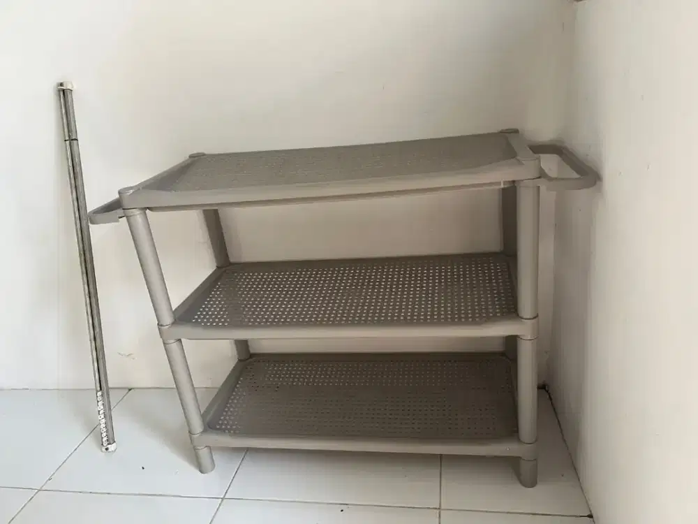 Dijual Rak Sepatu Az. Ko baru dipakai 6bulan sangat bagus
