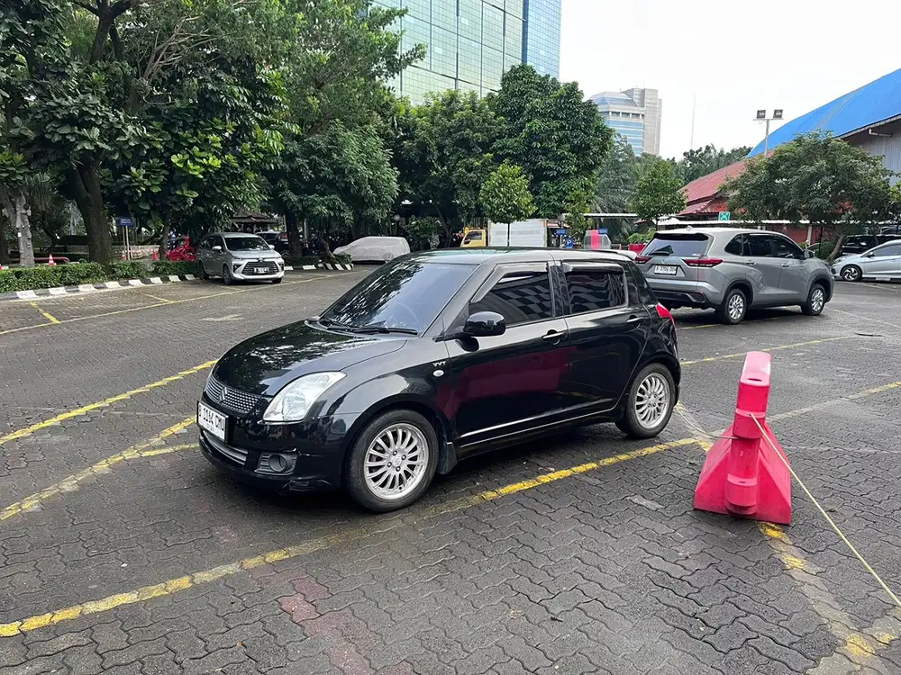 Suzuki Swift 2009 Bensin