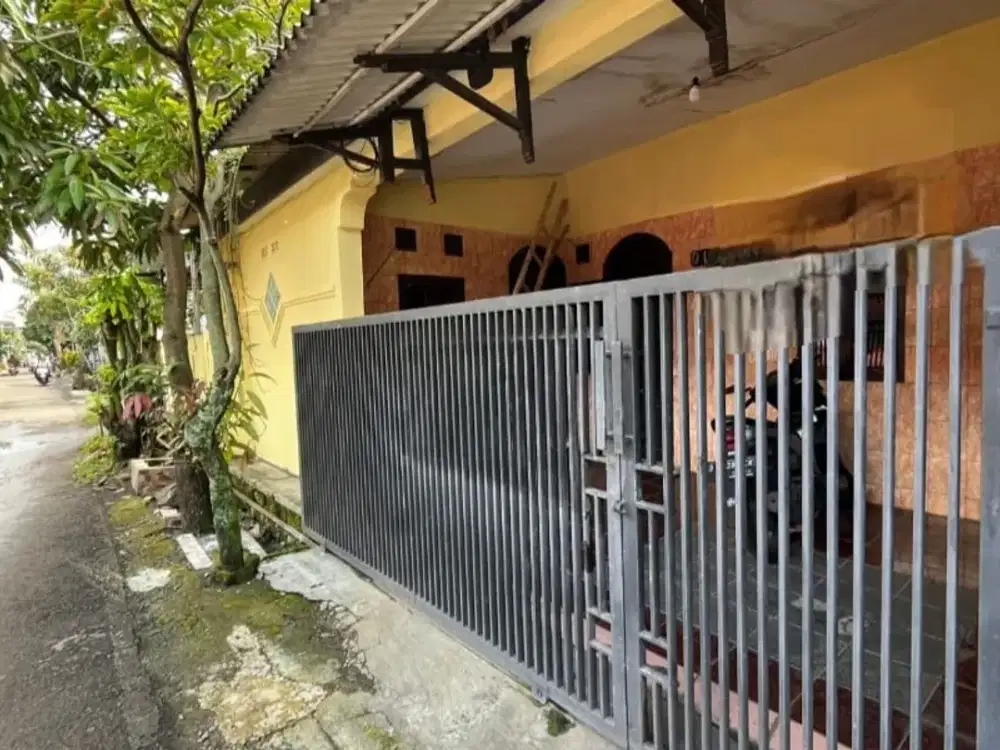 Rumah terawat Nyaman Murah Sekali di Margaasih Bandung