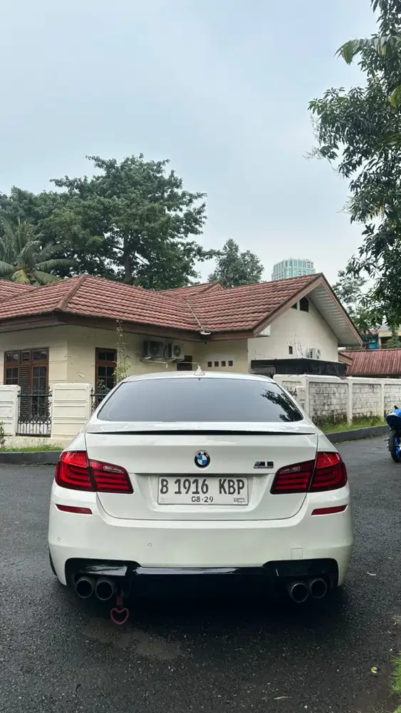 BMW 528i 2013 Bensin