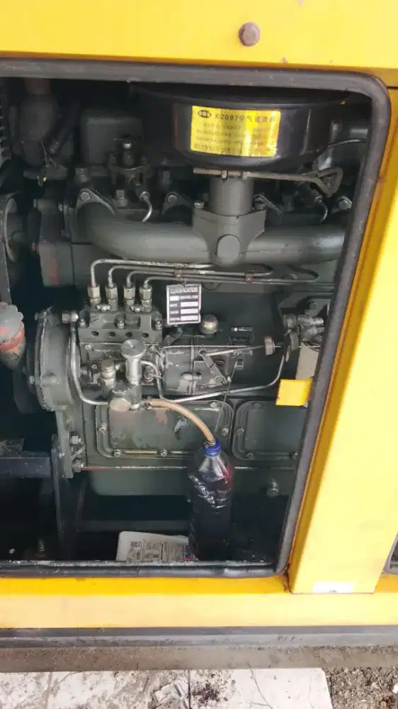 Dijual cepat genset silent motoyama 25 kva