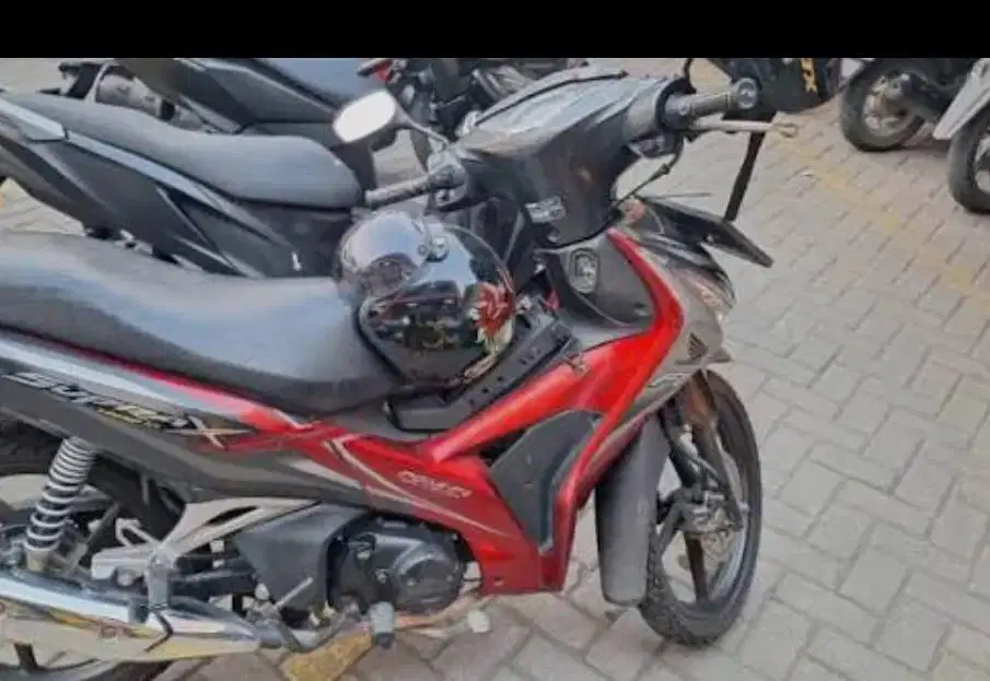 Honda supra x 125 Fi 2012