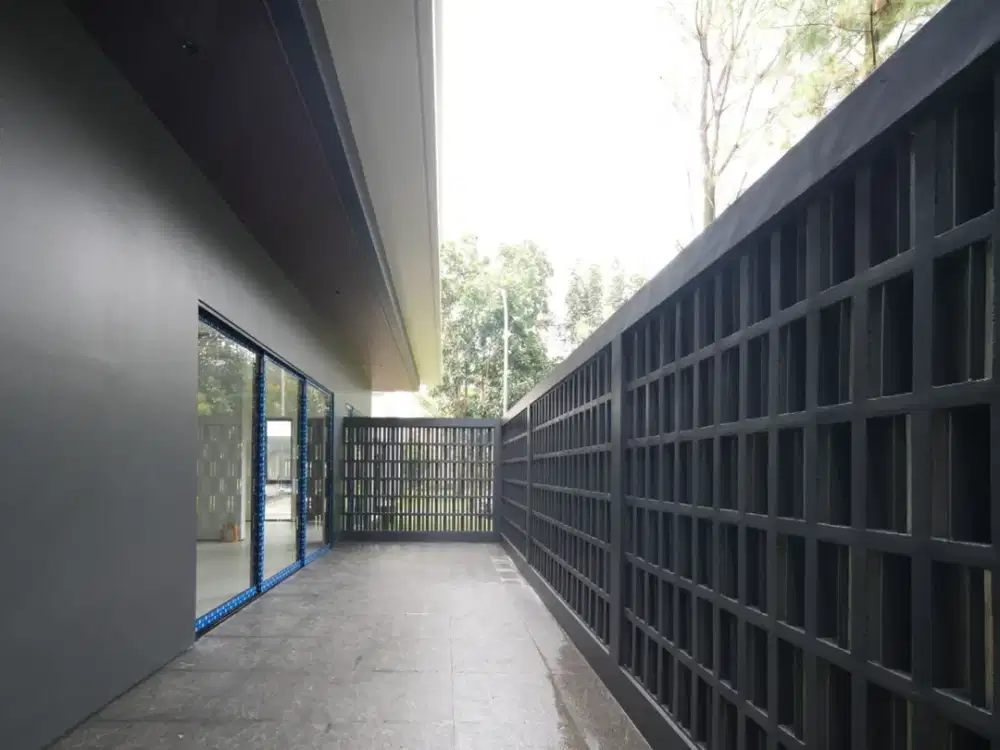 Dijual rumah Baru elegan Fresco Aria Foresta BSD City