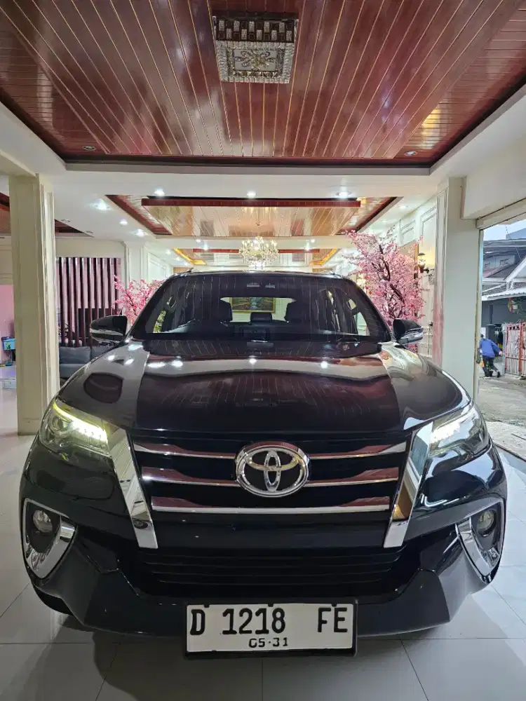 Vrz 2.4 4x2 2016 Matic Diesel Hitam