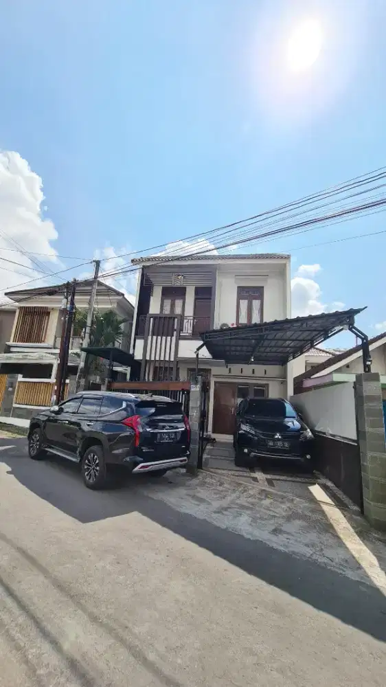 Rumah/villa 2lantai DIJUAL bangunan baru full furnished - Private Pool