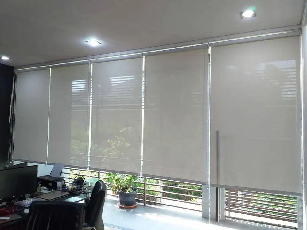 Pembuat Gorden & Blind Vertikal/Vertical Roll/Roller Gordyn Hordeng